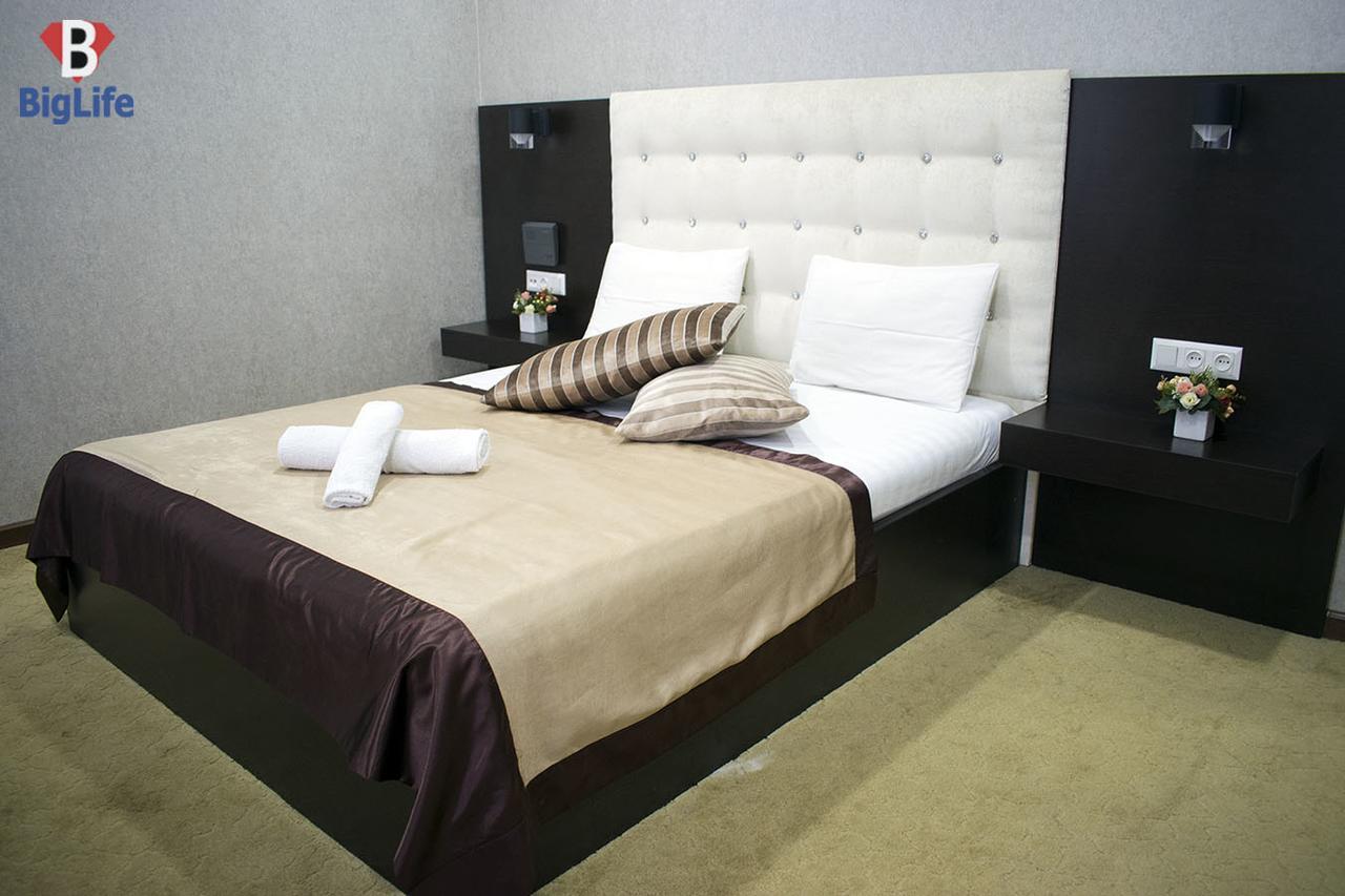 Hotel Avenue Bishkek Exterior photo